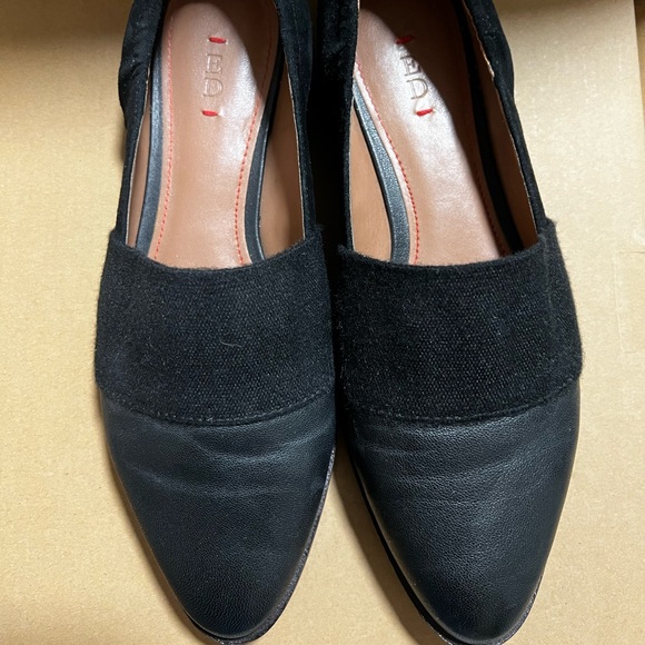 ED Ellen Degeneres Karlin black flat slip on shoe. Size 7.5 - Picture 5 of 9